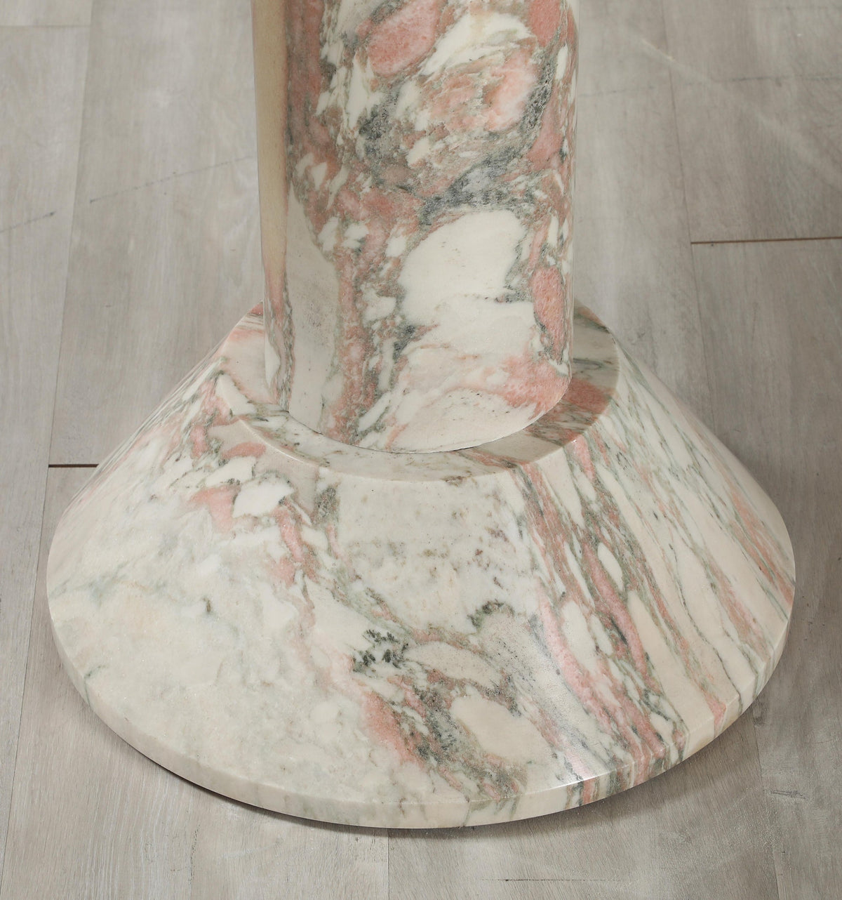 Italian 1970s Marble Center Table with Pink Veining, 47\" Diameter