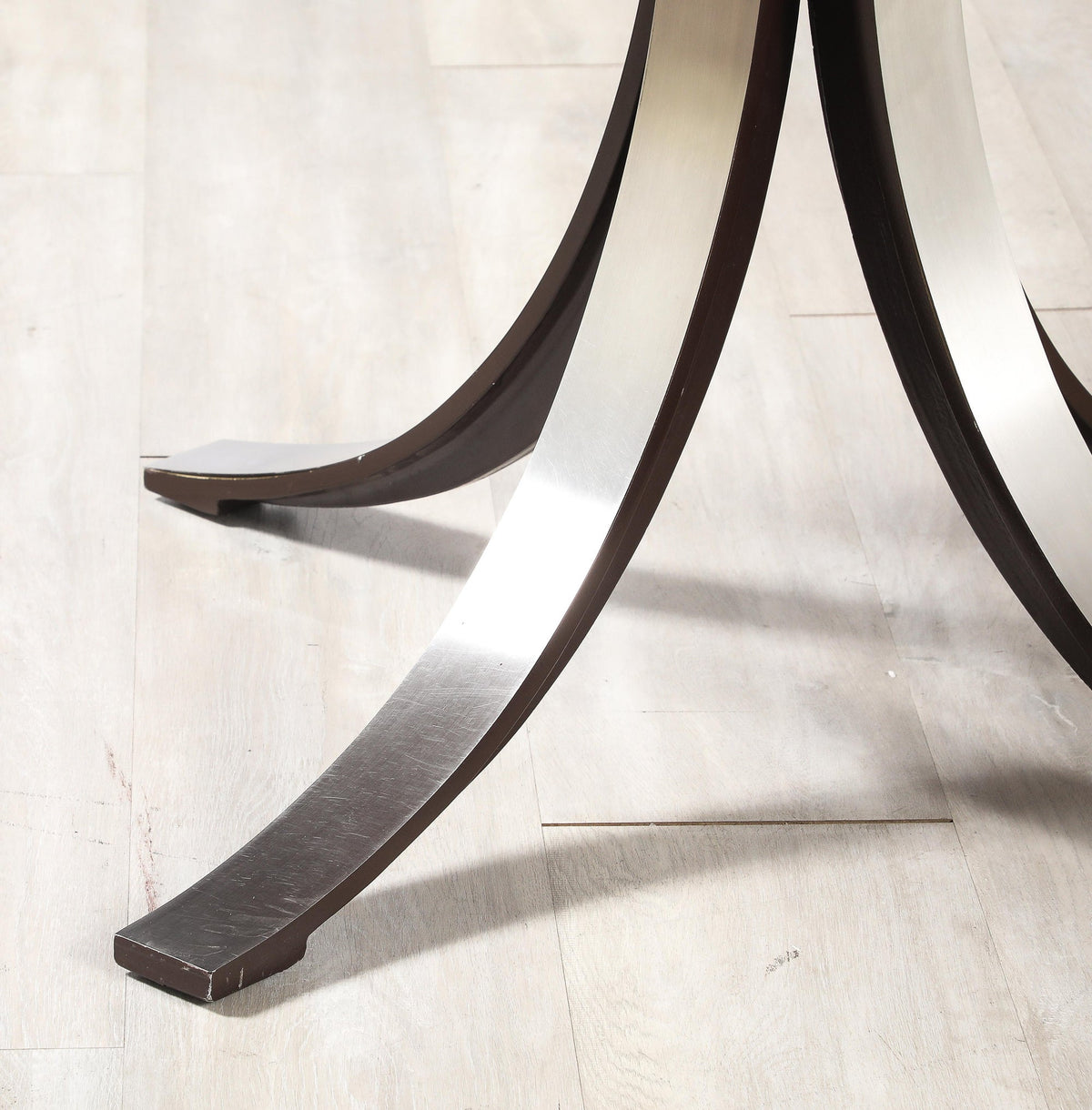 Osvaldo Borsani 'T69' Circular Dining Table, Walnut Top, Steel Base