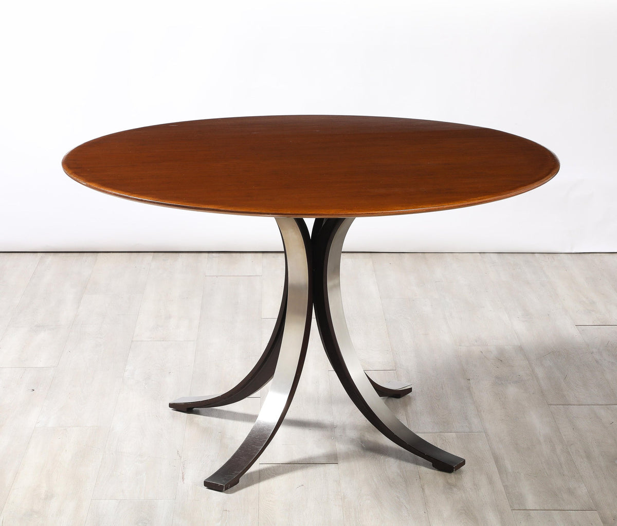 Osvaldo Borsani 'T69' Circular Dining Table, Walnut Top, Steel Base