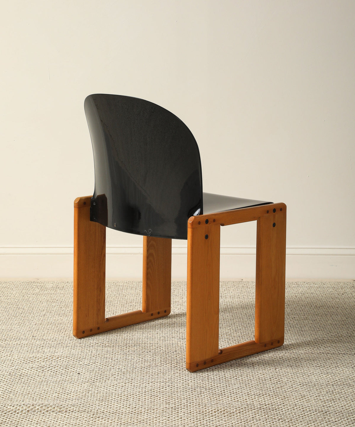 Afra and Tobia Scarpa, B&B Italia, Set of Six ‘Dialogo’ Dining Chairs, 1973