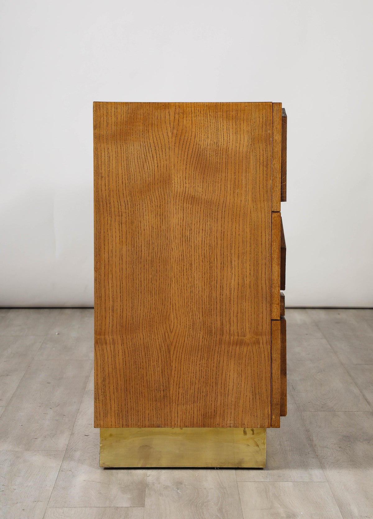 Italian Brutalist Commode in Ash Wood and Brass, 1980s Design
