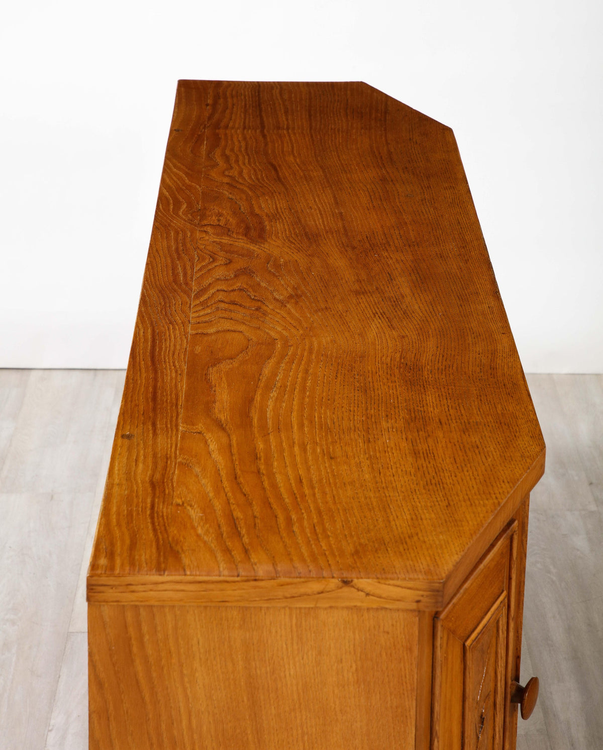 Italian Tuscan Art Deco Carved Oak Sideboard or Credenza, circa 1940